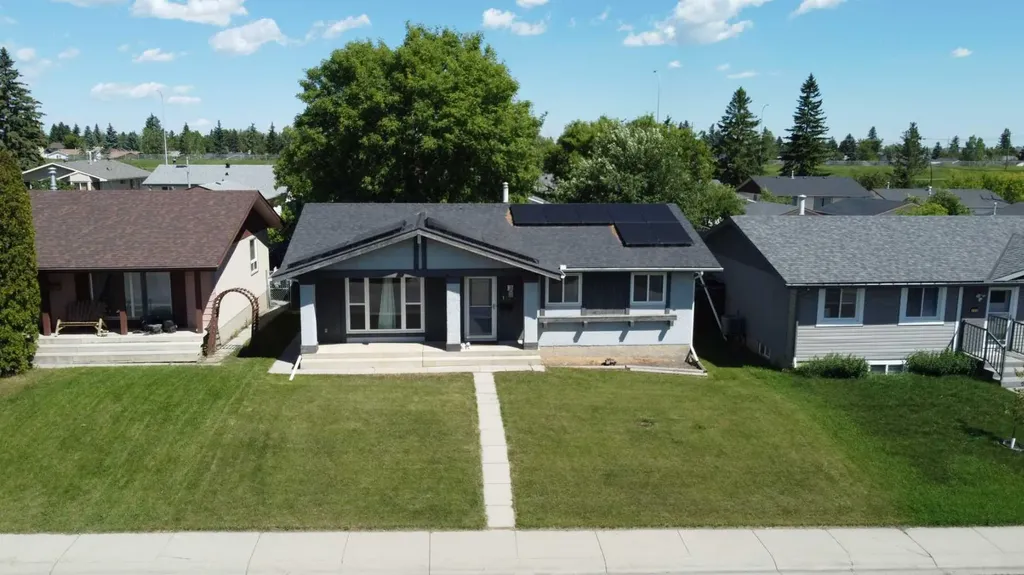 136 Maitland Drive NE Calgary AB T2A 5A5