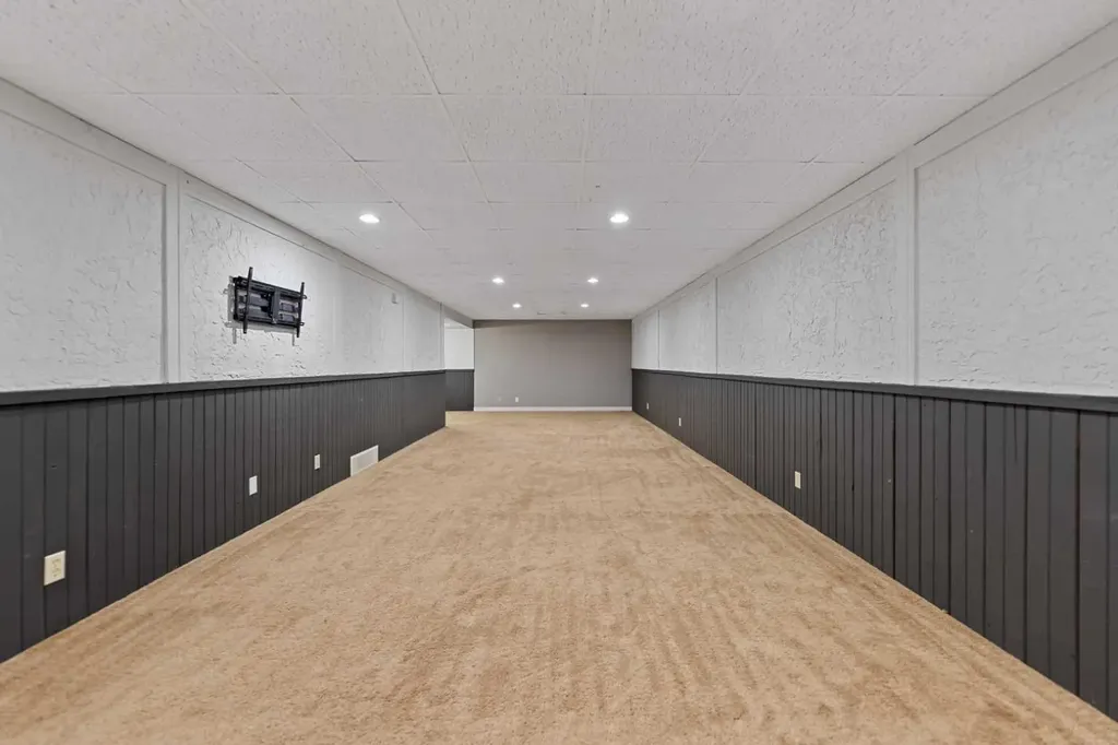 136 Maitland Drive NE Calgary AB T2A 5A5
