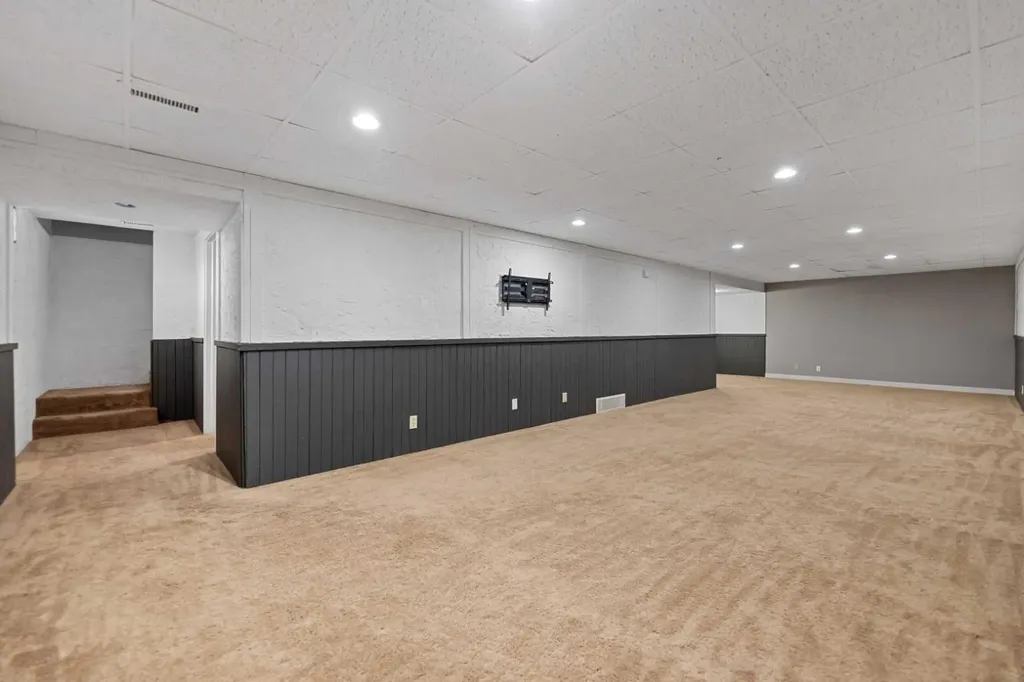 136 Maitland Drive NE Calgary AB T2A 5A5