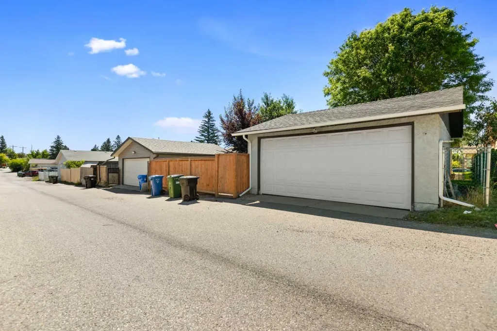 136 Maitland Drive NE Calgary AB T2A 5A5