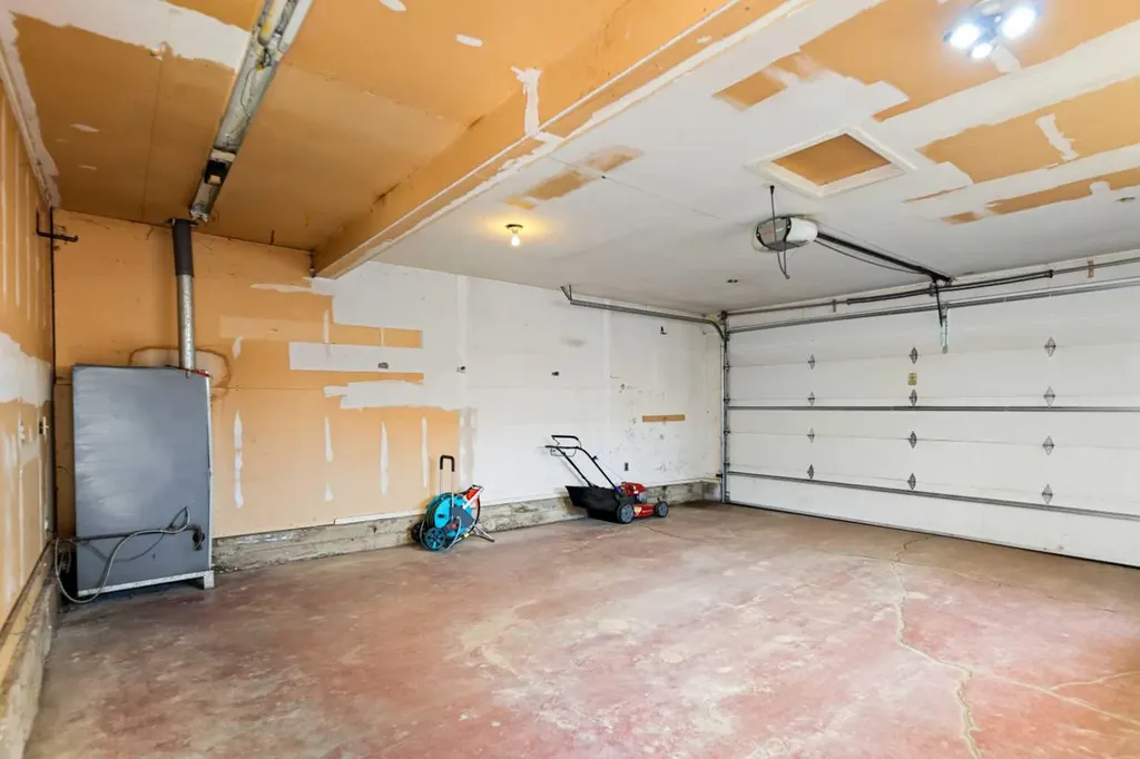 136 Maitland Drive NE Calgary AB T2A 5A5