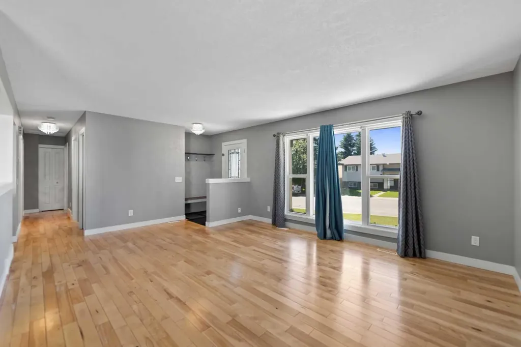 136 Maitland Drive NE Calgary AB T2A 5A5