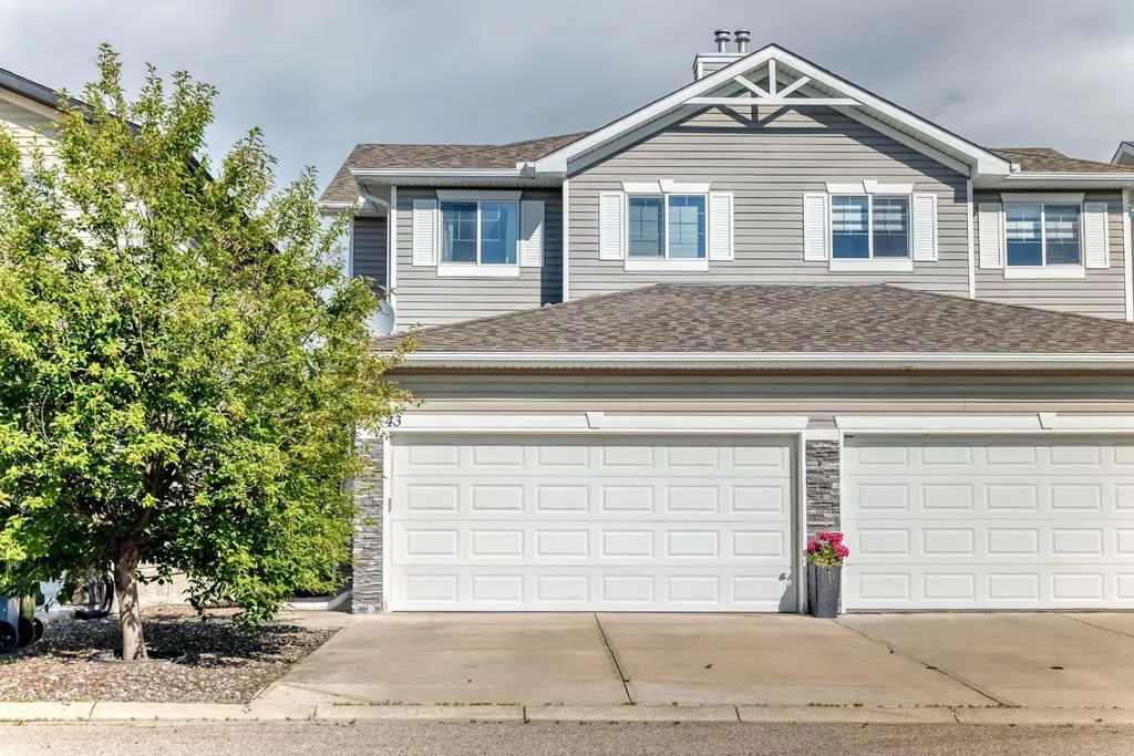 43 Rockmont Court NW Calgary AB T3G 5V8