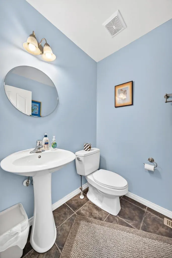 43 Rockmont Court NW Calgary AB T3G 5V8