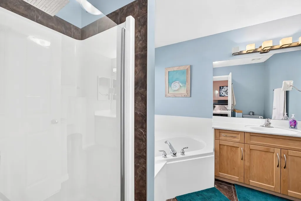 43 Rockmont Court NW Calgary AB T3G 5V8