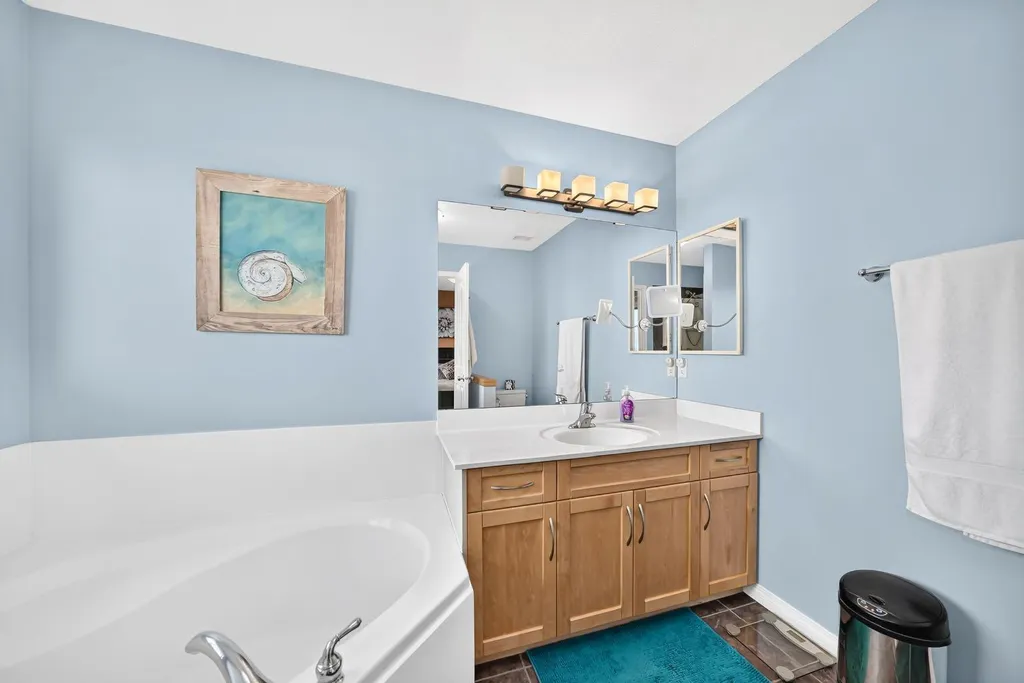 43 Rockmont Court NW Calgary AB T3G 5V8