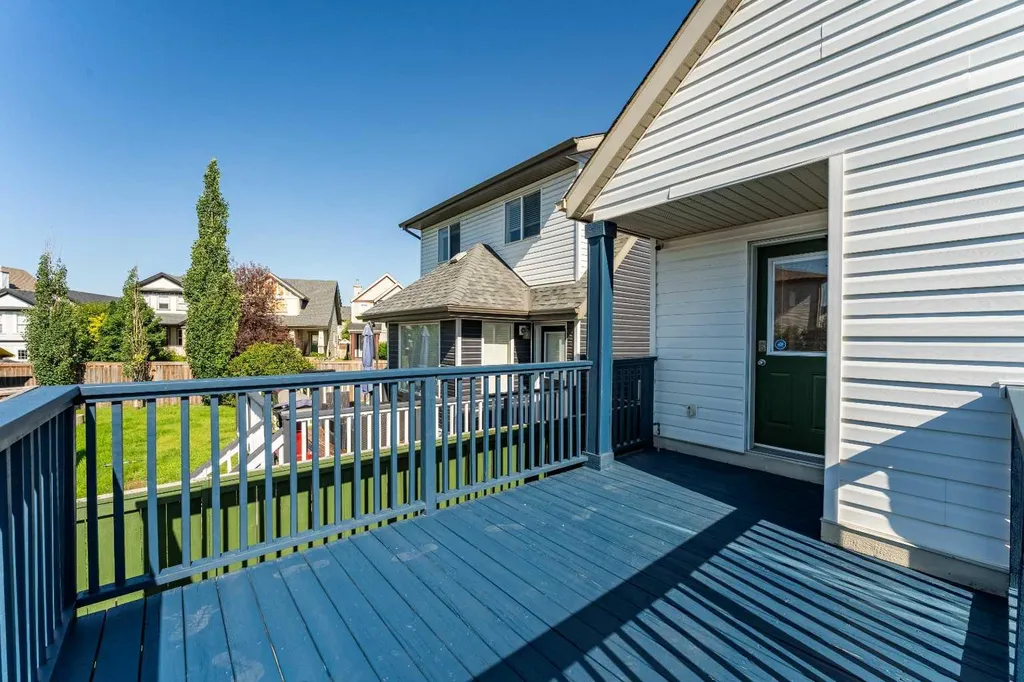 71 Copperfield Rise SE Calgary AB t2z 4v1