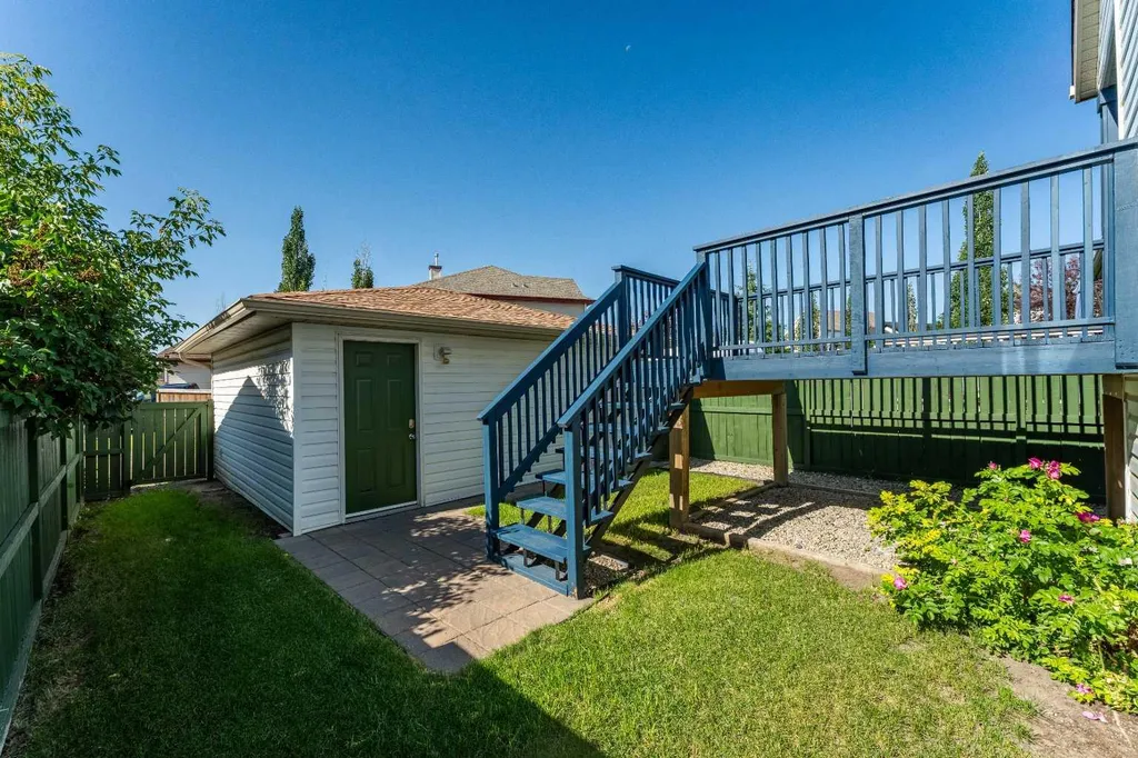 71 Copperfield Rise SE Calgary AB t2z 4v1