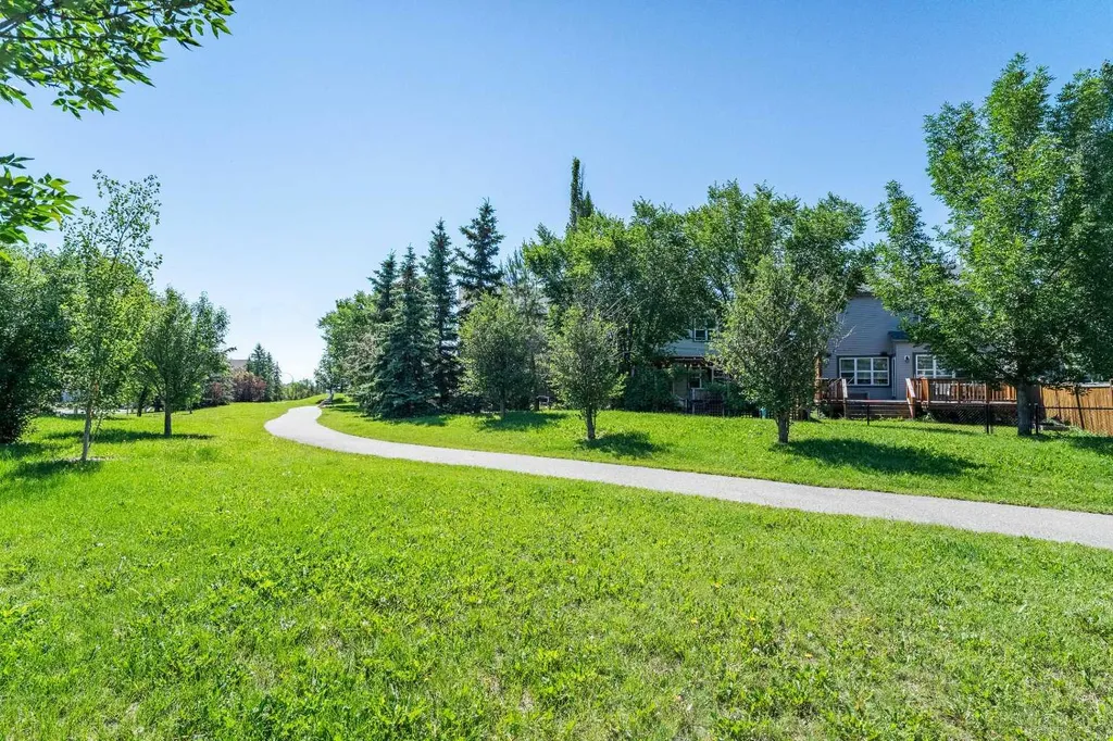 71 Copperfield Rise SE Calgary AB t2z 4v1