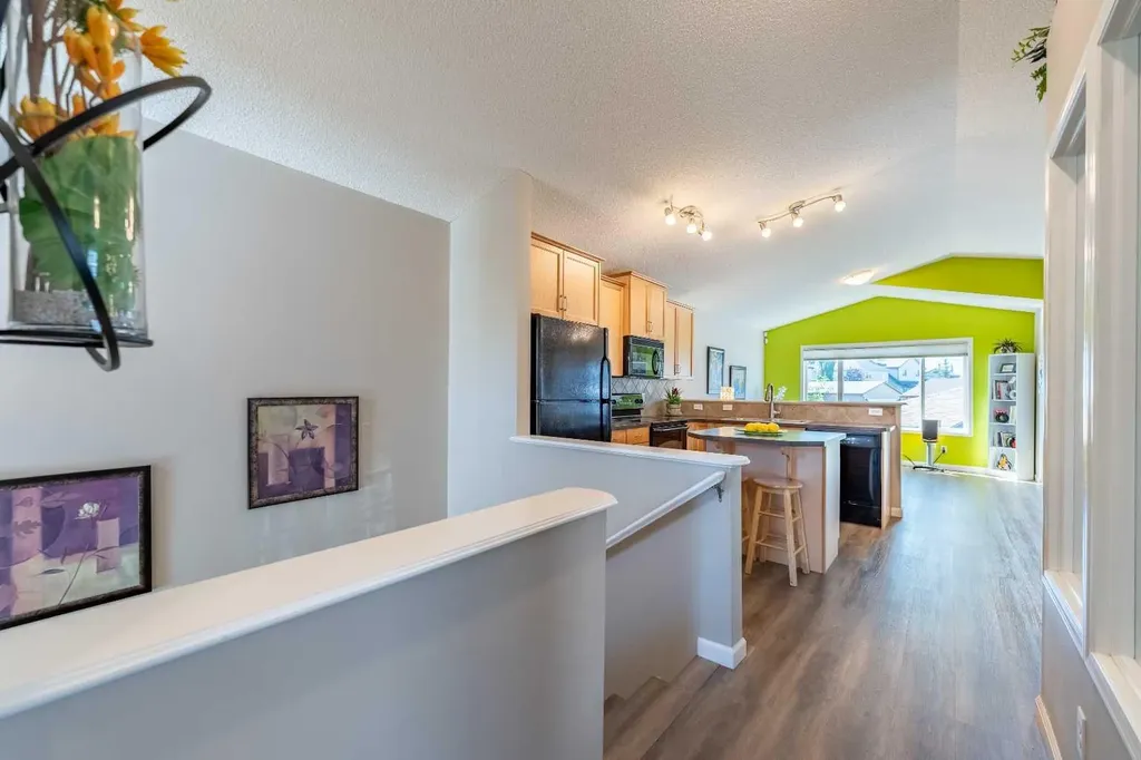 71 Copperfield Rise SE Calgary AB t2z 4v1