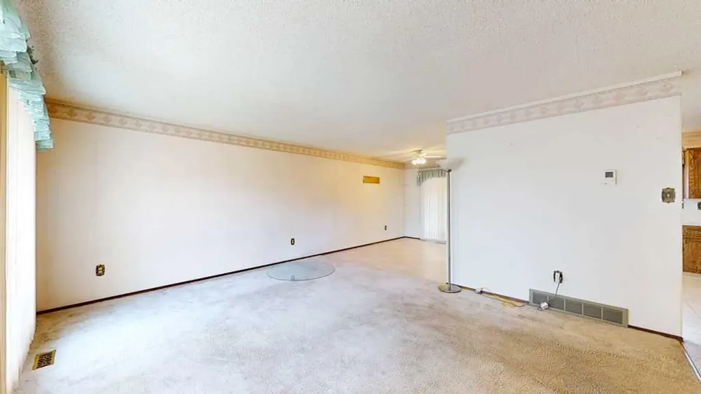89 East Glen Drive SE Medicine Hat AB T1B 2Z7