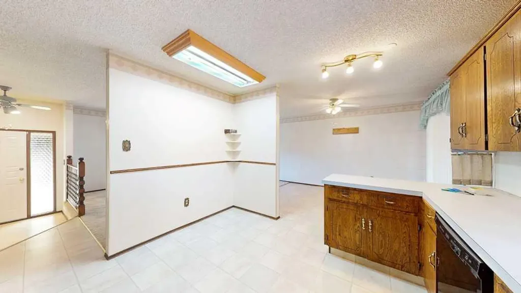 89 East Glen Drive SE Medicine Hat AB T1B 2Z7