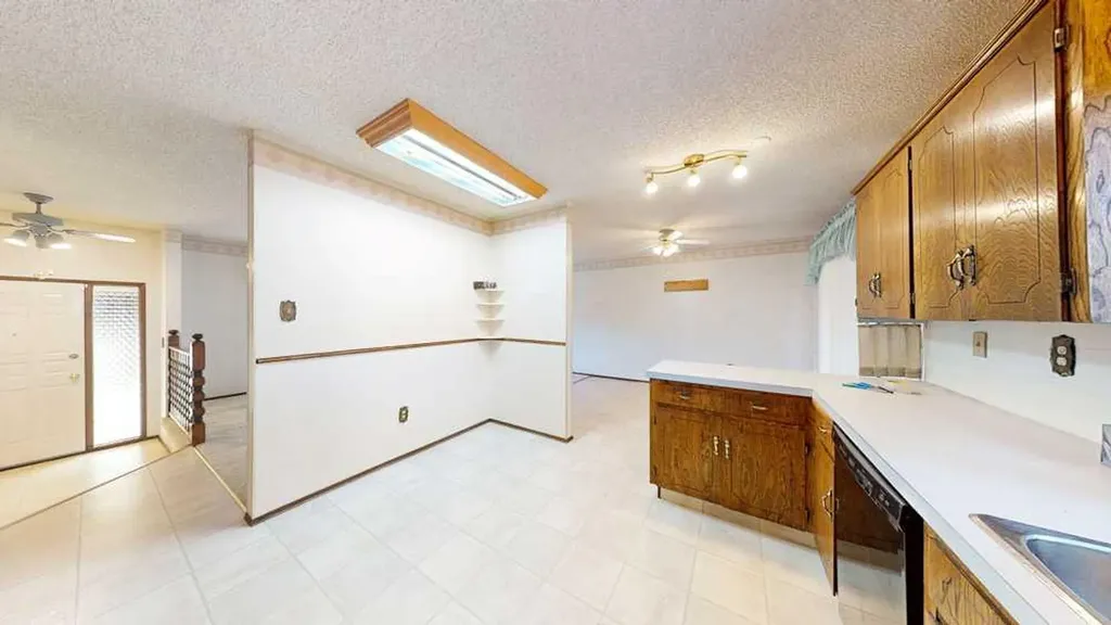 89 East Glen Drive SE Medicine Hat AB T1B 2Z7