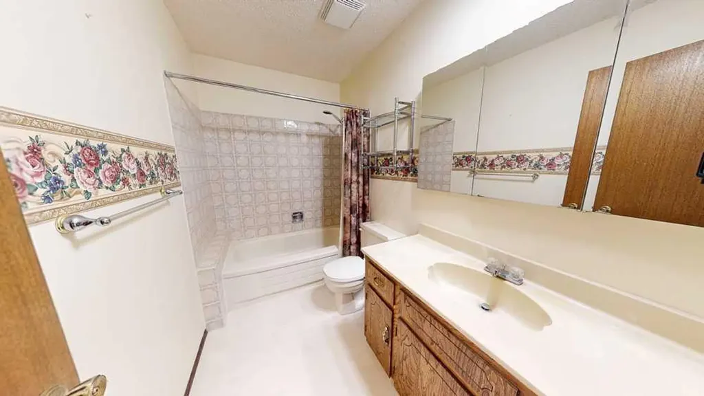 89 East Glen Drive SE Medicine Hat AB T1B 2Z7