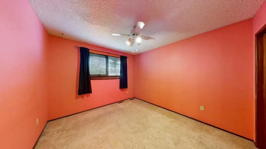 89 East Glen Drive SE Medicine Hat AB T1B 2Z7