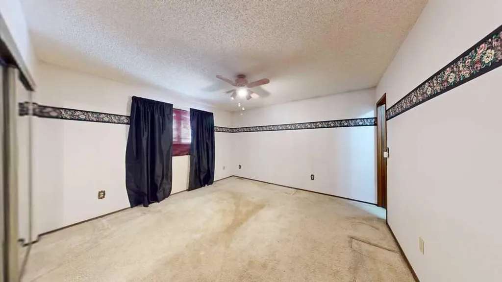 89 East Glen Drive SE Medicine Hat AB T1B 2Z7