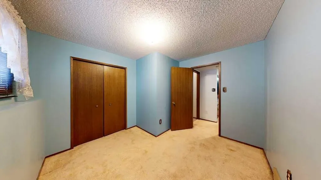 89 East Glen Drive SE Medicine Hat AB T1B 2Z7