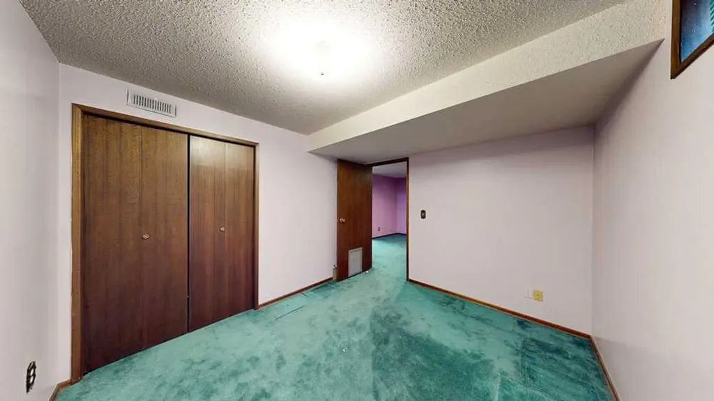 89 East Glen Drive SE Medicine Hat AB T1B 2Z7