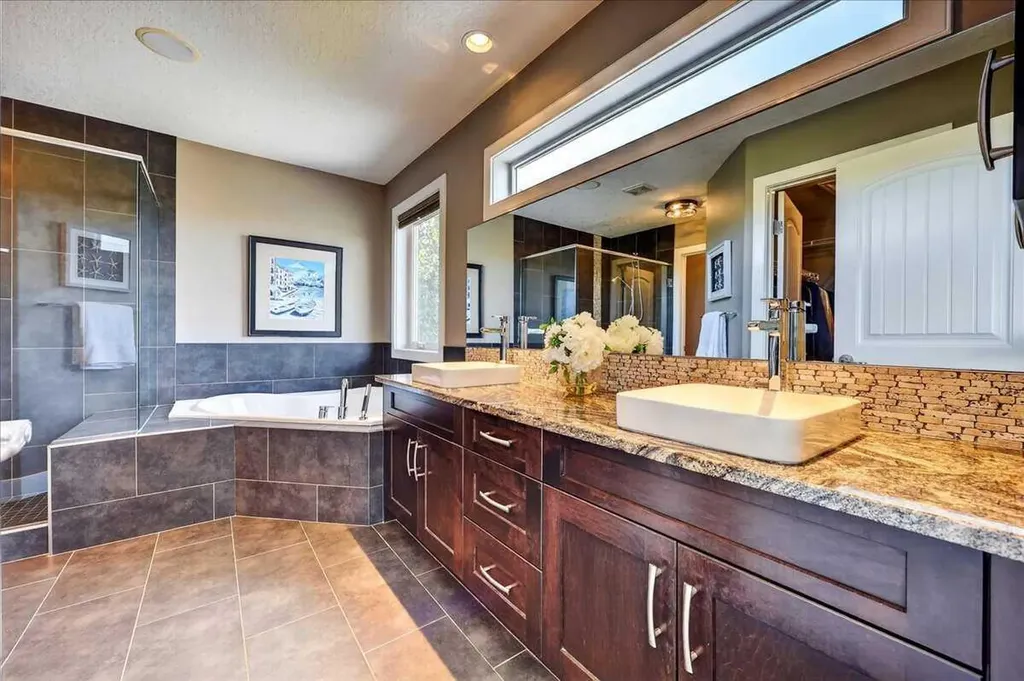 146 Valley Pointe Way NW Calgary AB T3B 6B3