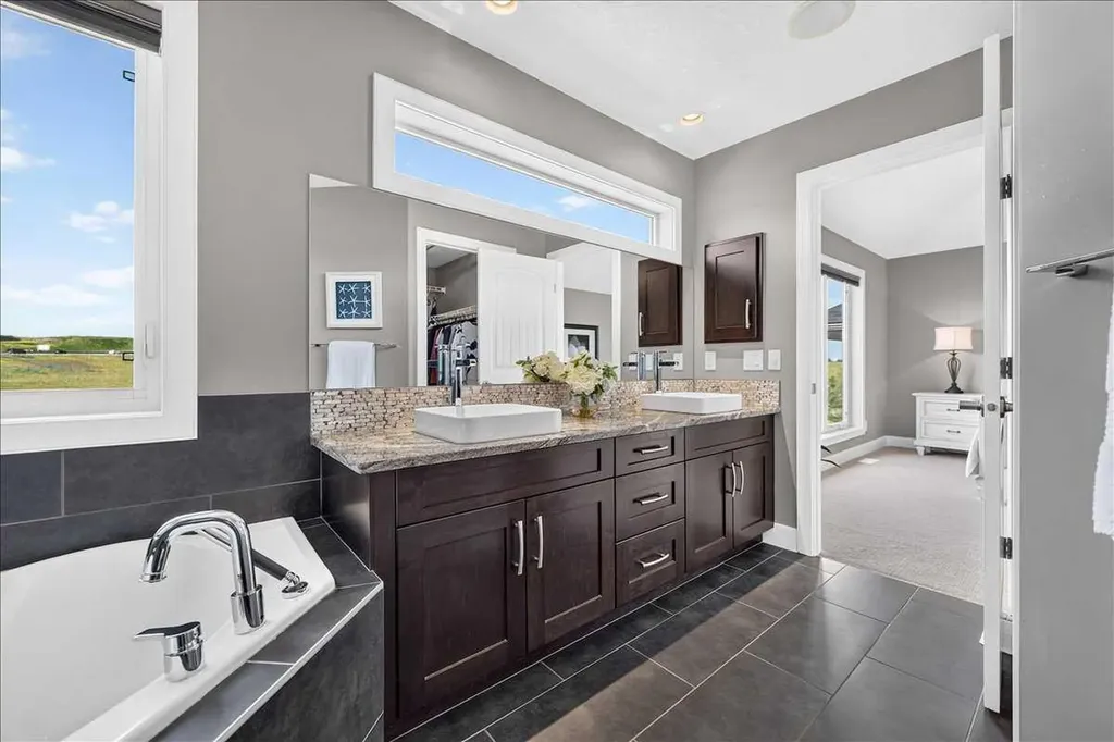 146 Valley Pointe Way NW Calgary AB T3B 6B3