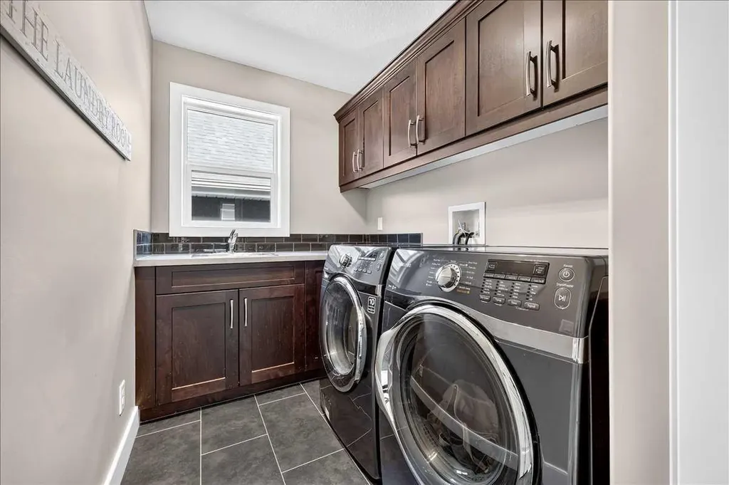146 Valley Pointe Way NW Calgary AB T3B 6B3
