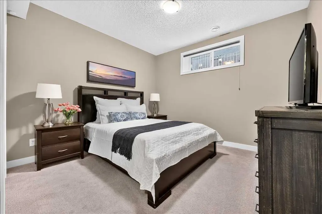 146 Valley Pointe Way NW Calgary AB T3B 6B3