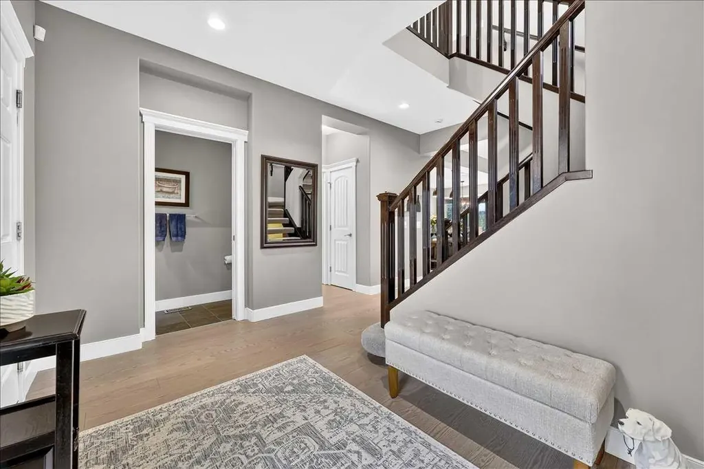 146 Valley Pointe Way NW Calgary AB T3B 6B3