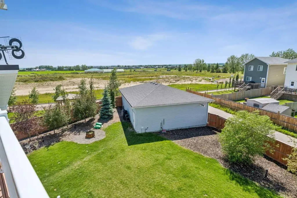 7 Bishop Circle Carstairs AB T0M 0N0