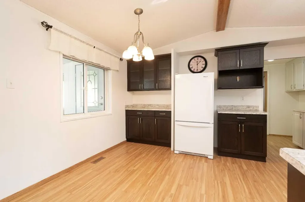 2921 29 Street S Lethbridge AB T1K 6S7