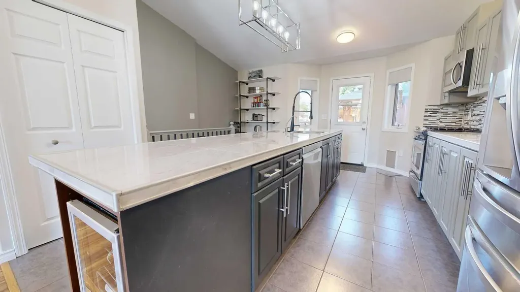 9126 117 Avenue Grande Prairie AB T8X 1J2