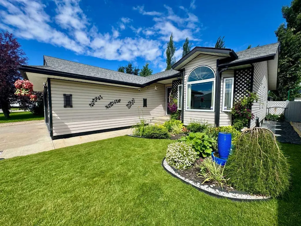 9126 117 Avenue Grande Prairie AB T8X 1J2