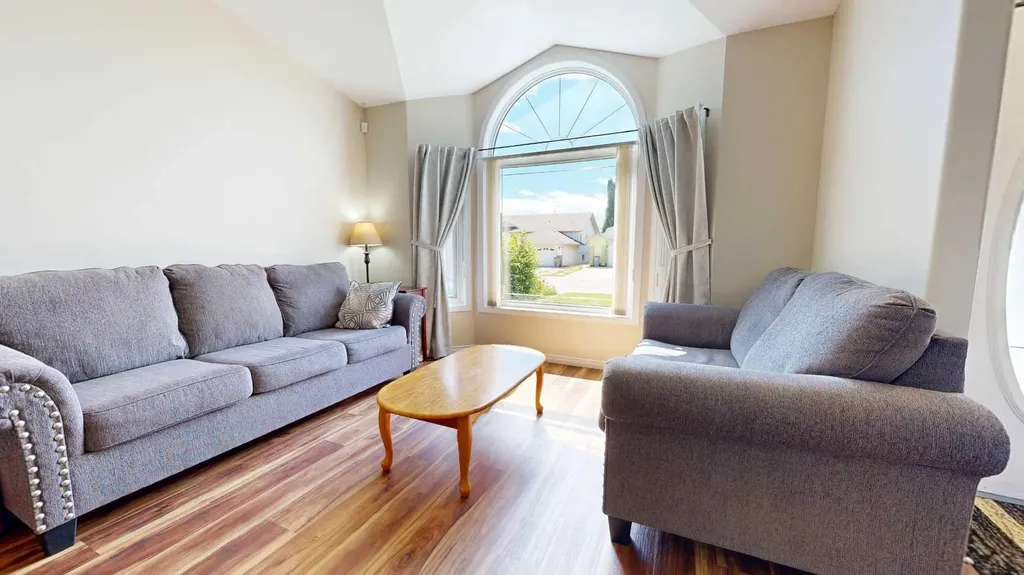 9126 117 Avenue Grande Prairie AB T8X 1J2