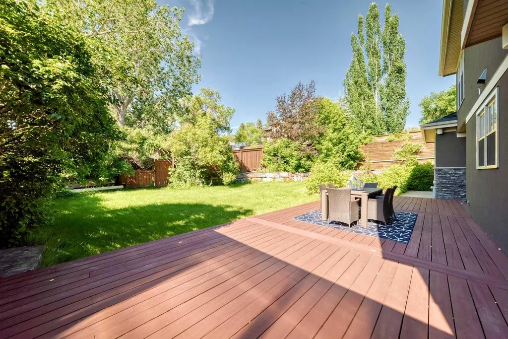 2312 12 Avenue NW Calgary AB T2N 1K3