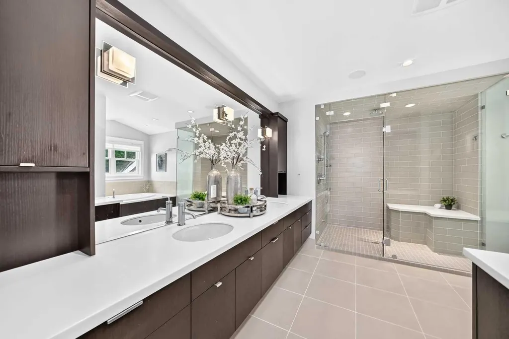 2312 12 Avenue NW Calgary AB T2N 1K3