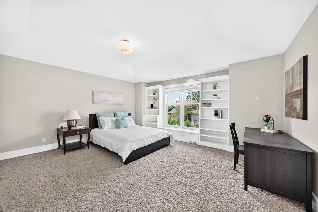 2312 12 Avenue NW Calgary AB T2N 1K3