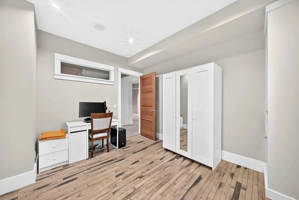 2312 12 Avenue NW Calgary AB T2N 1K3