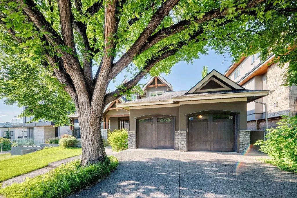 2312 12 Avenue NW Calgary AB T2N 1K3
