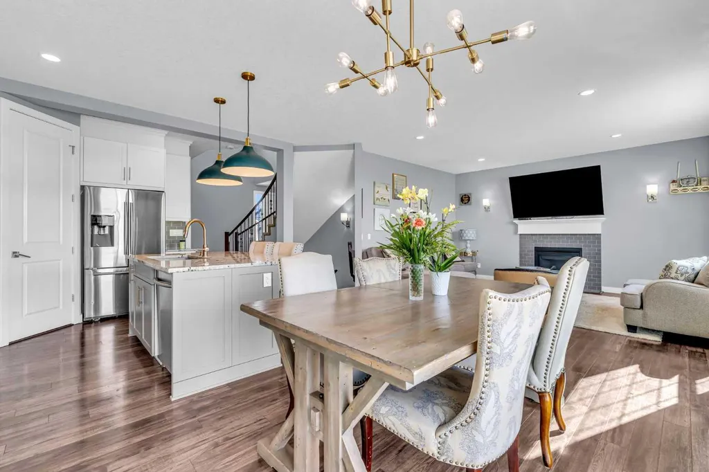 284 Rainbow Falls Way Chestermere AB T1X 0T1