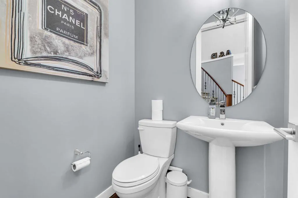 284 Rainbow Falls Way Chestermere AB T1X 0T1