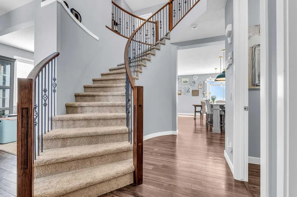 284 Rainbow Falls Way Chestermere AB T1X 0T1