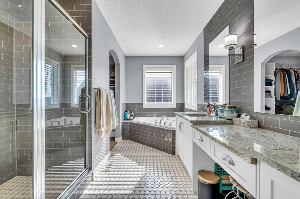 284 Rainbow Falls Way Chestermere AB T1X 0T1