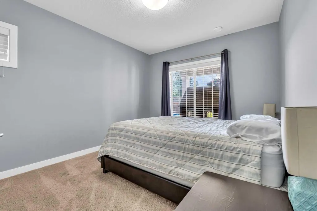 284 Rainbow Falls Way Chestermere AB T1X 0T1