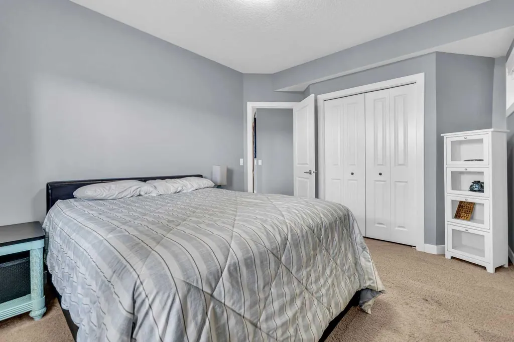 284 Rainbow Falls Way Chestermere AB T1X 0T1