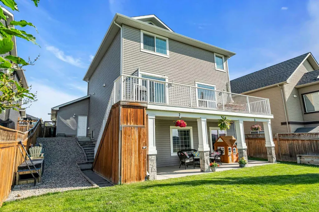 284 Rainbow Falls Way Chestermere AB T1X 0T1