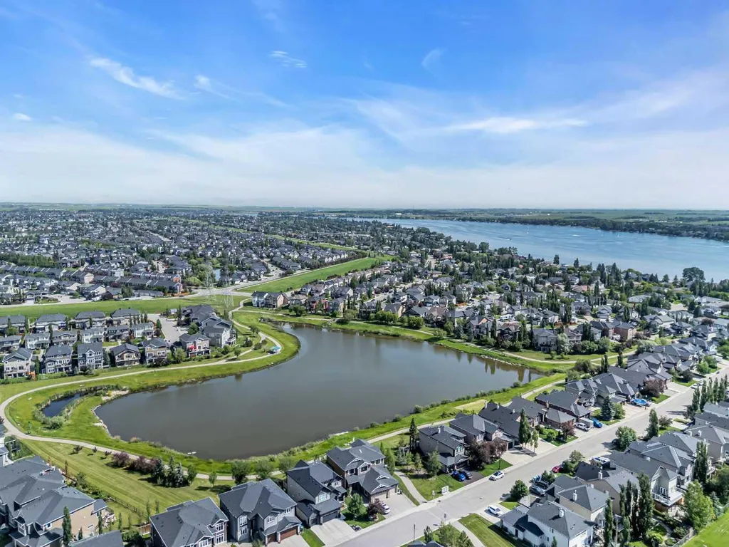 284 Rainbow Falls Way Chestermere AB T1X 0T1