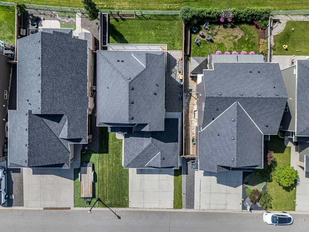 284 Rainbow Falls Way Chestermere AB T1X 0T1