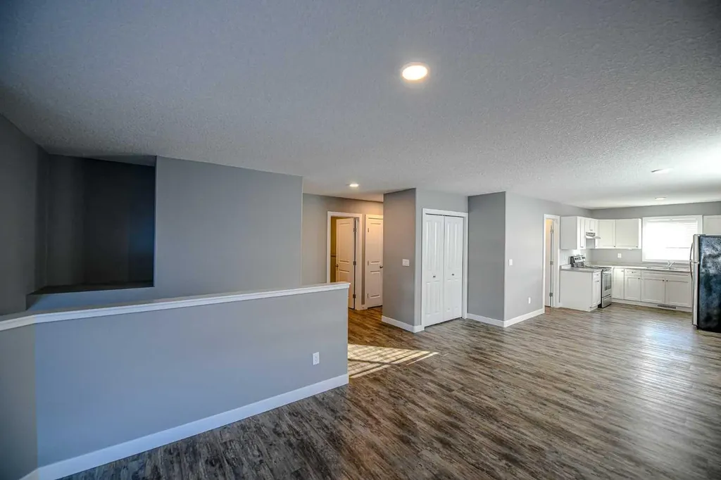 9519 113 Avenue Clairmont AB T8X0T2