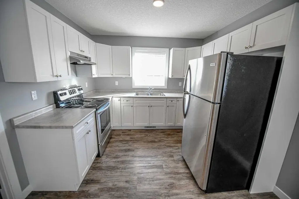 9519 113 Avenue Clairmont AB T8X0T2