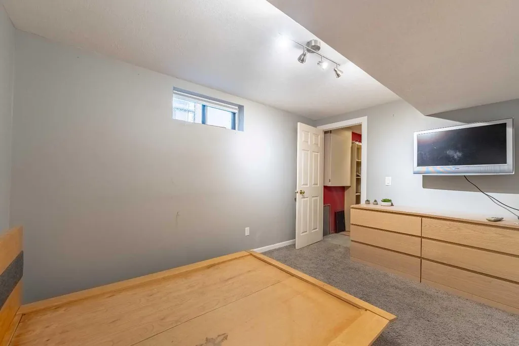 23 Templegreen Road NE Calgary AB T1Y 4Y9