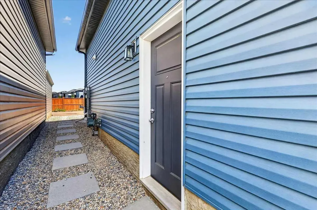 128 Setonstone Manor SE Calgary AB T3M 2X3